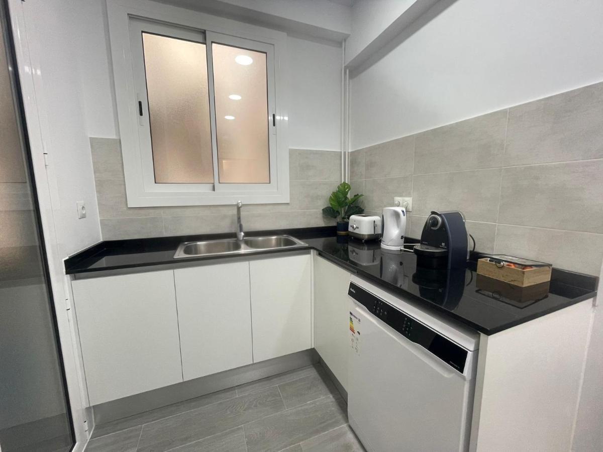 Family-Friendly Home In Central Barcelona 4Bdr Eksteriør billede